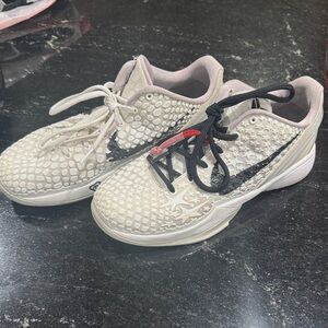 Nike Kids White and Black Sneakers